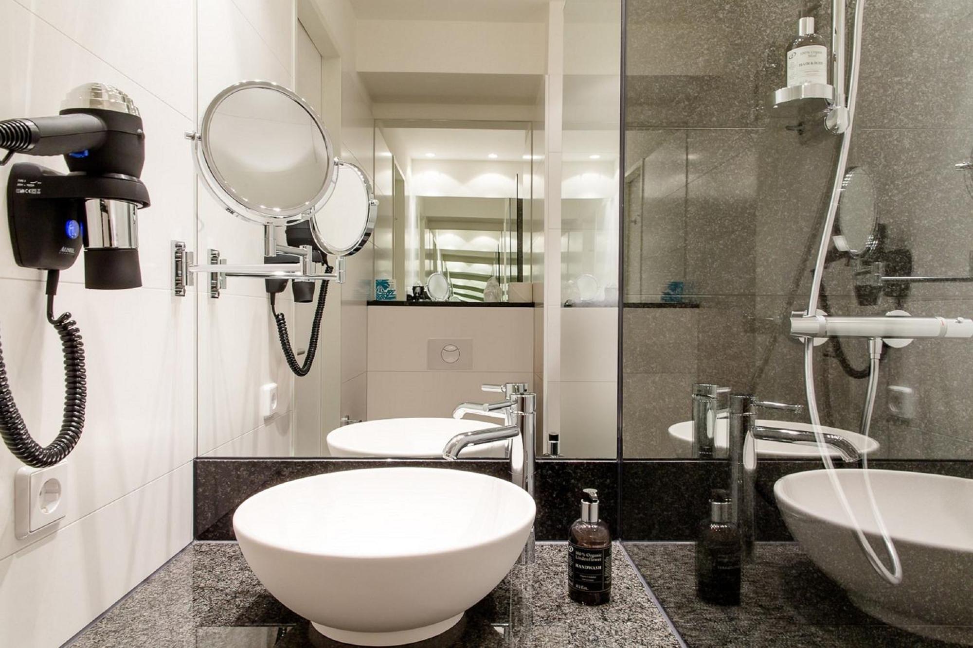 Motel One London-Tower Hill ภายนอก รูปภาพ